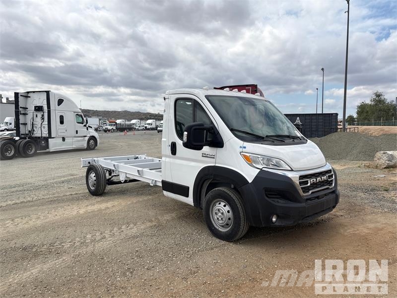 RAM 3500 Promaster Cutaway 4x2 Cab and Chassis (Unused Cabine si interior
