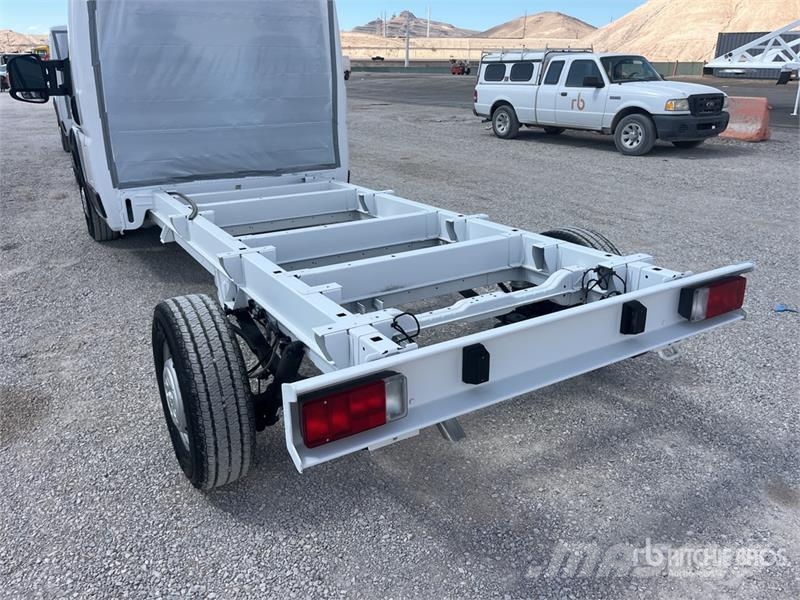 RAM 3500 Promaster Cutaway Road master 4x2 Cab and Cha Cabine e interni