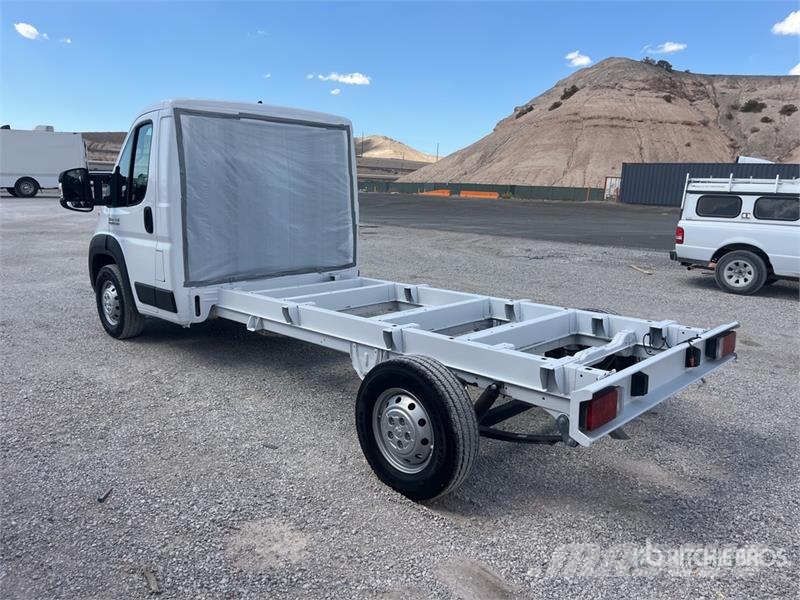 RAM 3500 Promaster Cutaway 4x2 Cab and Chassis Cabine e interni