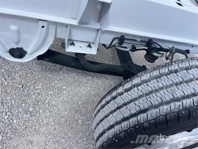 RAM 3500 Promaster Cutaway Road master 4x2 Cab and Cha Cabine e interni