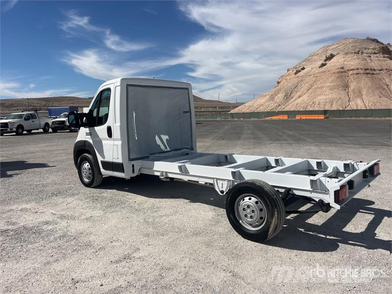 RAM 3500 Promaster Cutaway 4x2 Cab and Chassis Cabine en interieur
