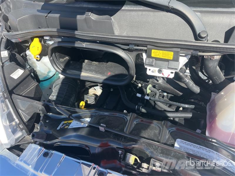 RAM 3500 Promaster Cutaway 4x2 Cab and Chassis (Unused Cabine en interieur