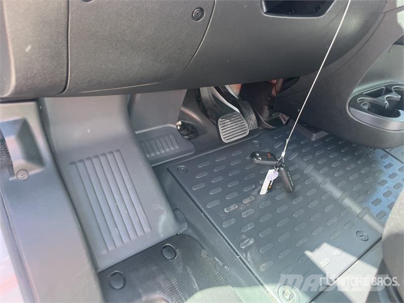 RAM 3500 Promaster Cutaway 4x2 Cab and Chassis Cabine e interni