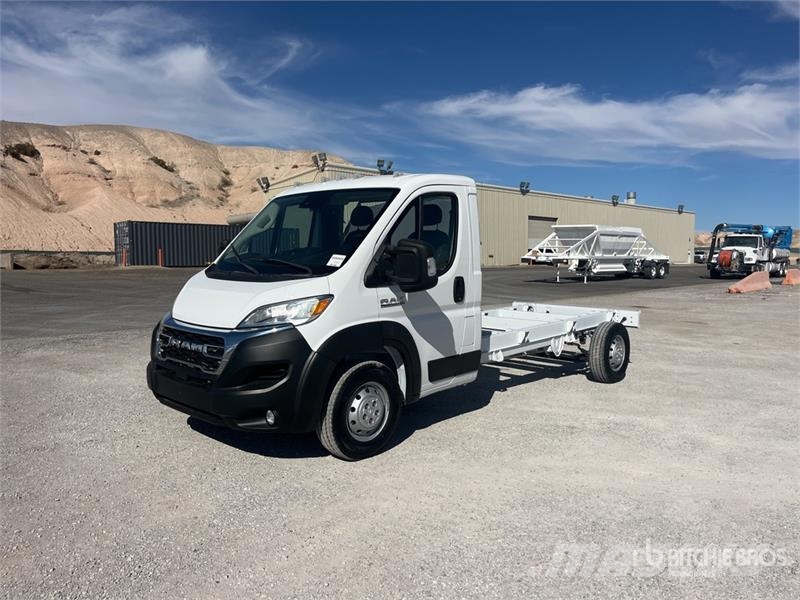 RAM 3500 Promaster Cutaway 4x2 Cab and Chassis (Unused Cabine en interieur