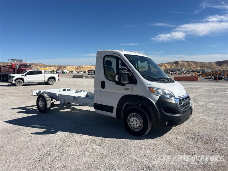 RAM 3500 Promaster Cutaway 4x2 Cab and Chassis (Unused Cabine en interieur
