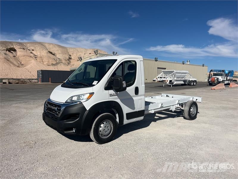 RAM 3500 Promaster Cutaway 4x2 Cab and Chassis (Unused Cabine en interieur