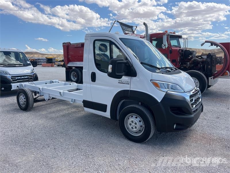 RAM 3500 Promaster Cutaway 4x2 Cab and Chassis Cabine e interni