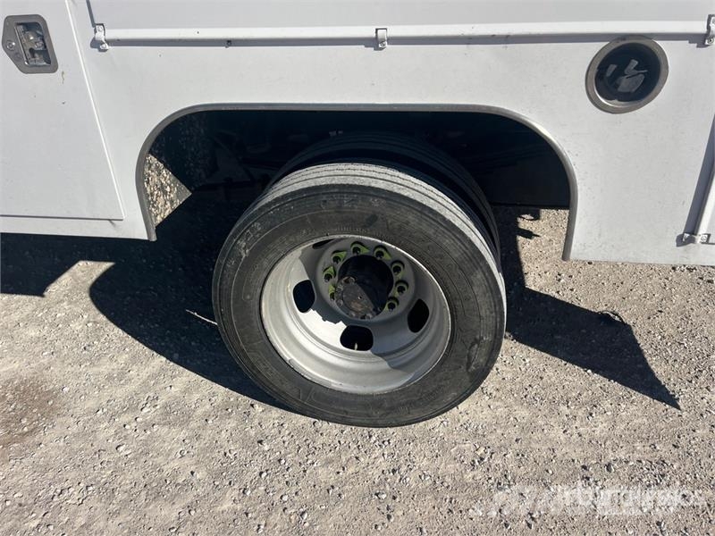 RAM 4500 Vieglais kravas automobilis/izkraušana no sāniem