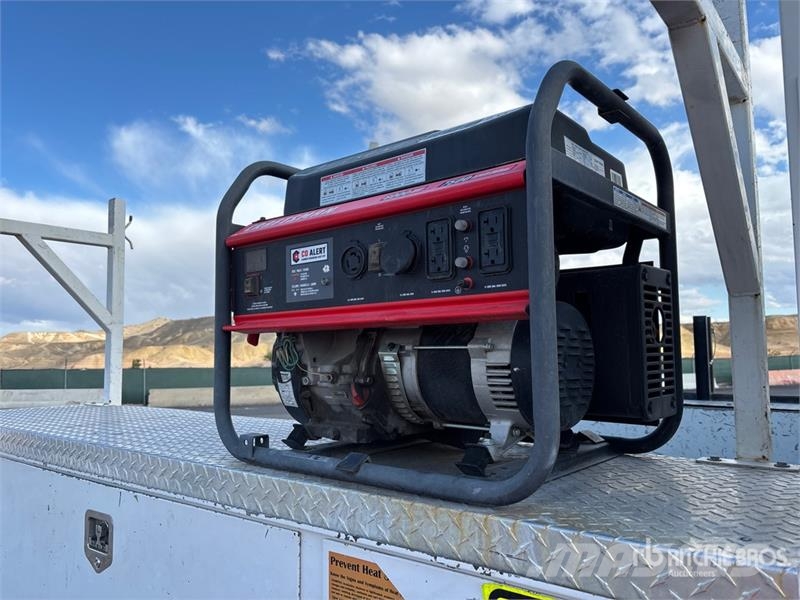 RAM 4500 Caja abierta/laterales abatibles
