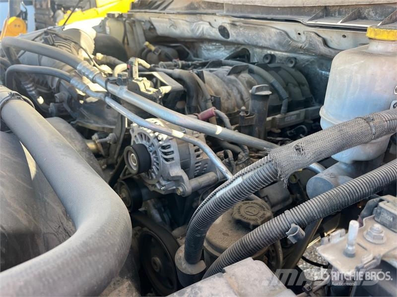 RAM 4500 Vieglais kravas automobilis/izkraušana no sāniem
