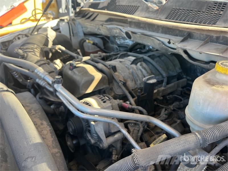 RAM 4500 Vieglais kravas automobilis/izkraušana no sāniem