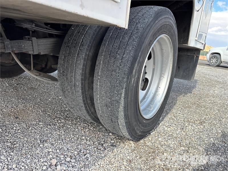 RAM 4500 Caja abierta/laterales abatibles