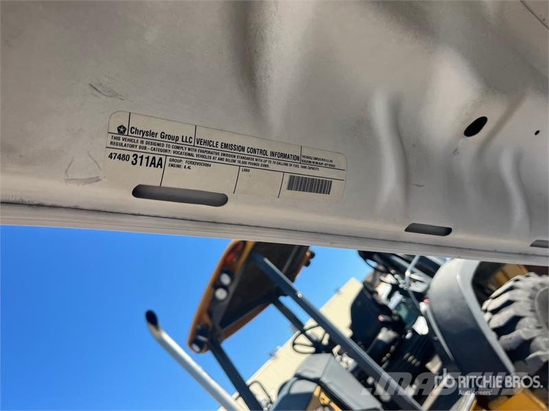 RAM 4500 Vieglais kravas automobilis/izkraušana no sāniem