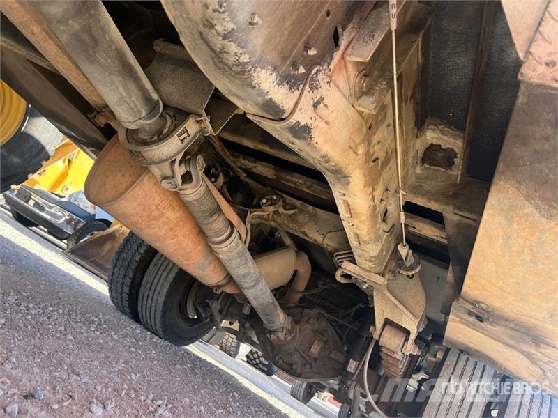 RAM 4500 Vieglais kravas automobilis/izkraušana no sāniem