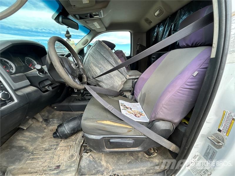 RAM 4500 4x4 Cab and Chassis (Inoperable) Cabine si interior