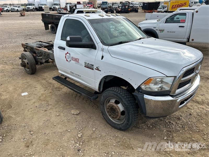 RAM 4500 4x4 Cab and Chassis (Inoperable) Cabine si interior