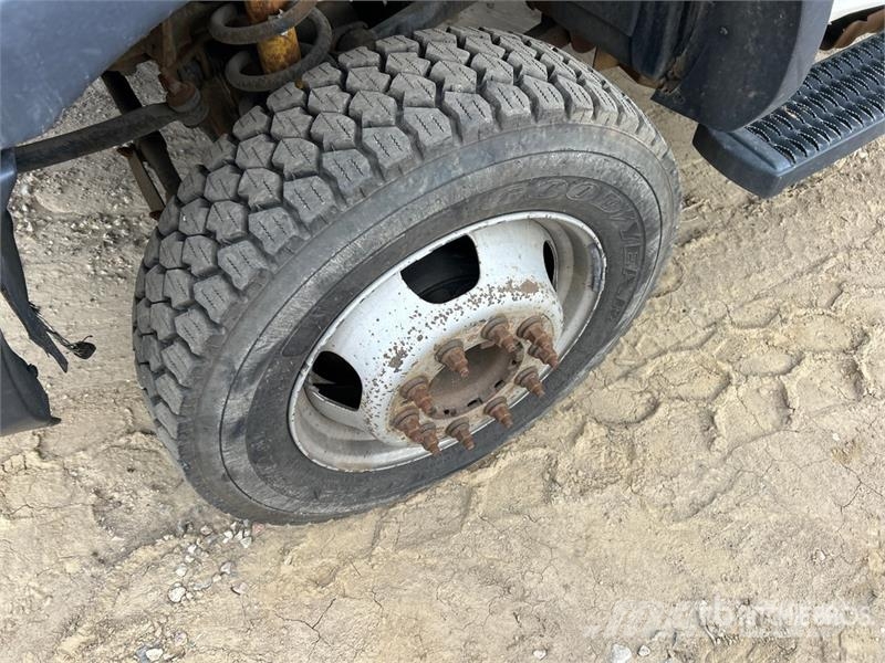 RAM 4500 4x4 Cab and Chassis (Inoperable) Cabine si interior