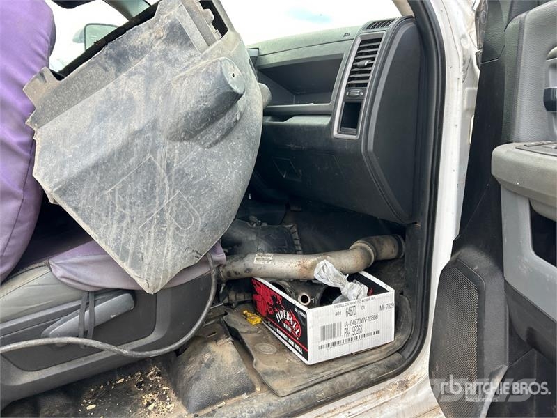 RAM 4500 4x4 Cab and Chassis (Inoperable) Cabine si interior