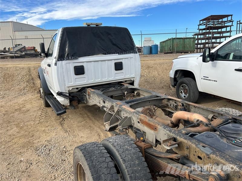 RAM 4500 4x4 Cab and Chassis (Inoperable) Cabine si interior