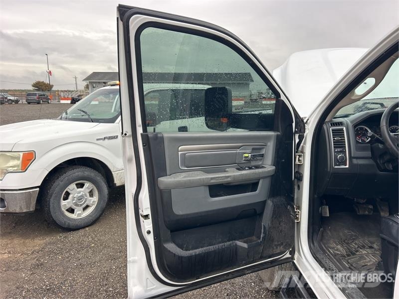 RAM 4x4 Crew Cab Pickup Andere Transporter
