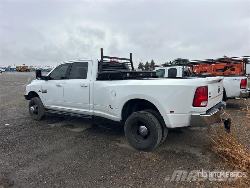 RAM 4x4 Crew Cab Pickup Andere Transporter
