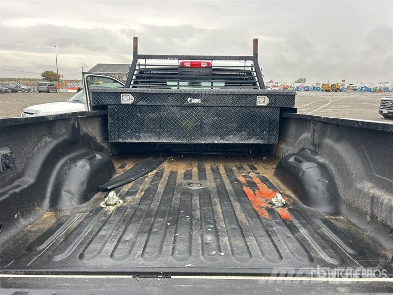 RAM 4x4 Crew Cab Pickup Andere Transporter
