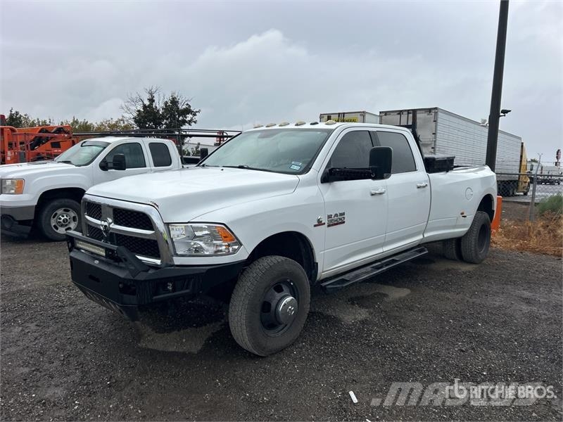RAM 4x4 Crew Cab Pickup Andere Transporter