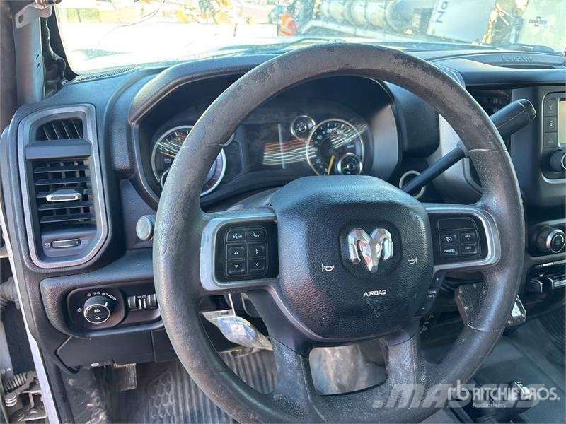 RAM 5500 Camioane platforma/prelata