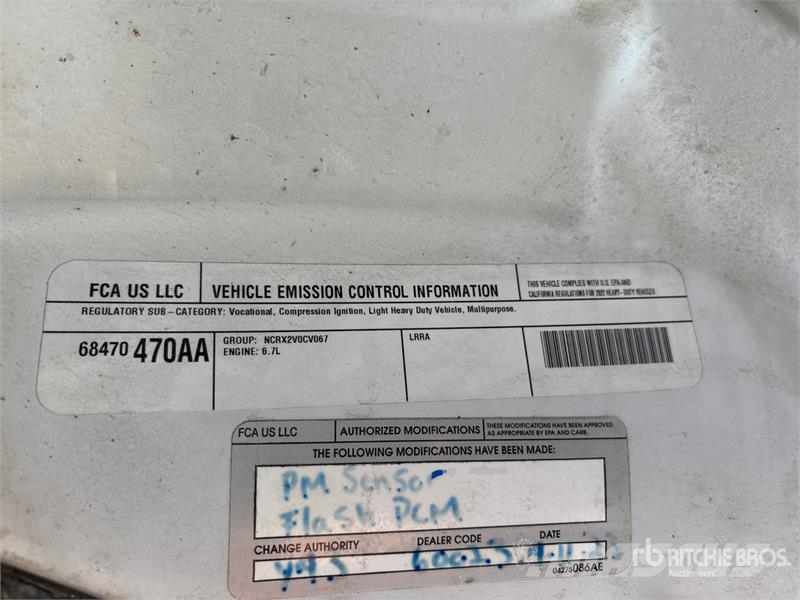 RAM 5500 Pritschenwagen/Pritschenwagen mit Seitenklappe