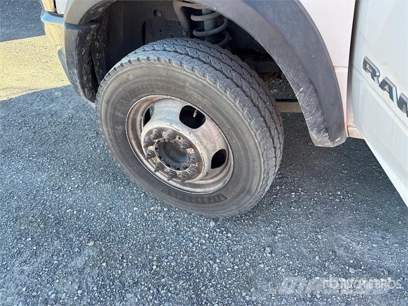 RAM 5500 Camioane platforma/prelata