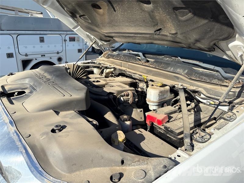 RAM 5500 Pritschenwagen/Pritschenwagen mit Seitenklappe