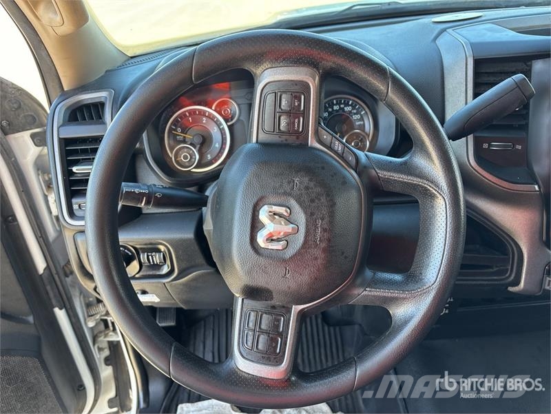 RAM 5500 Umpikorikuorma-autot
