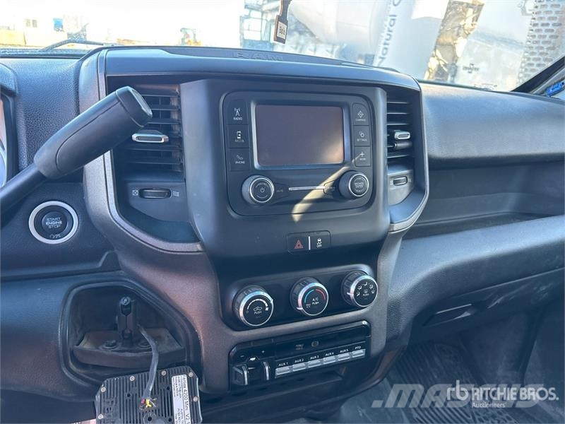 RAM 5500 Camioane platforma/prelata