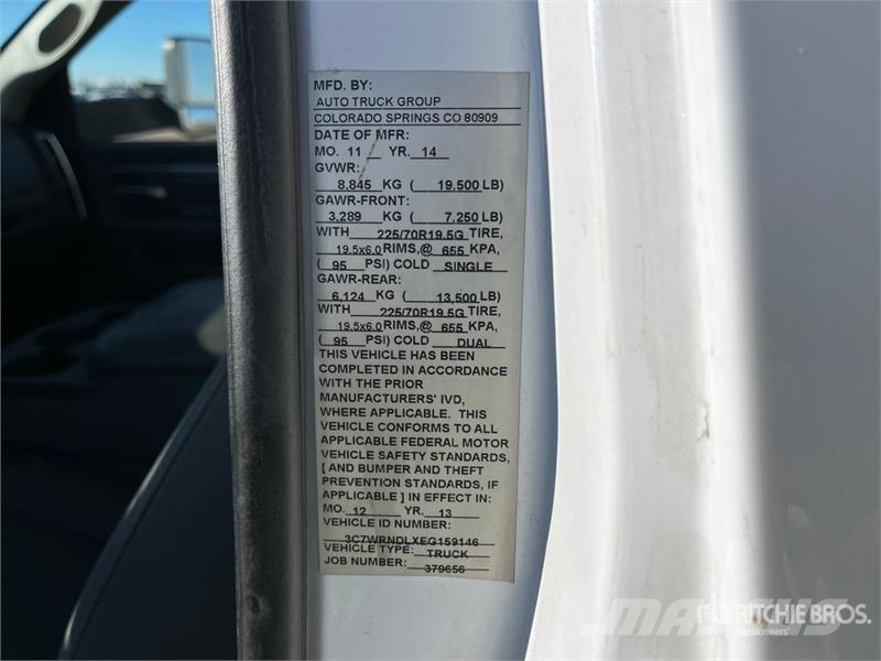 RAM 5500 4x4 Moving Van Truck Umpikorikuorma-autot
