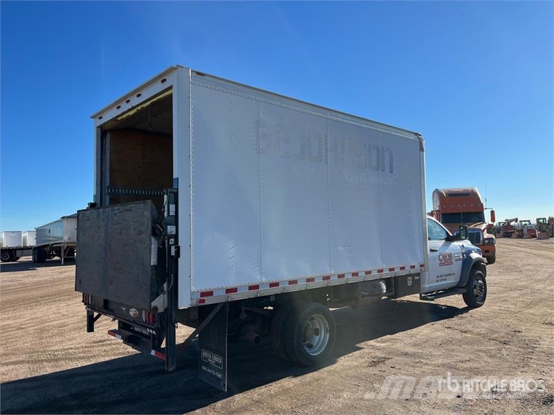 RAM 5500 4x4 Moving Van Truck Umpikorikuorma-autot