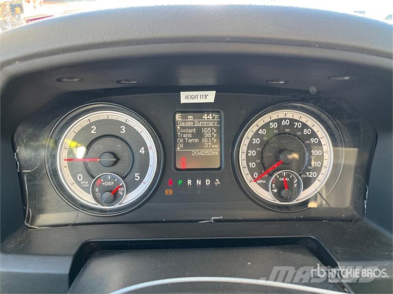 RAM 5500 4x4 Van Truck Skapbiler