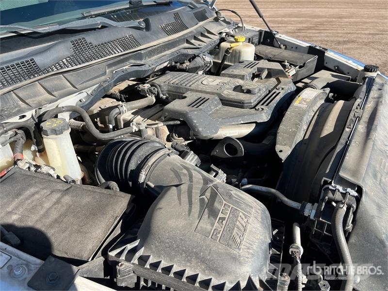 RAM 5500 4x4 Van Truck Skapbiler