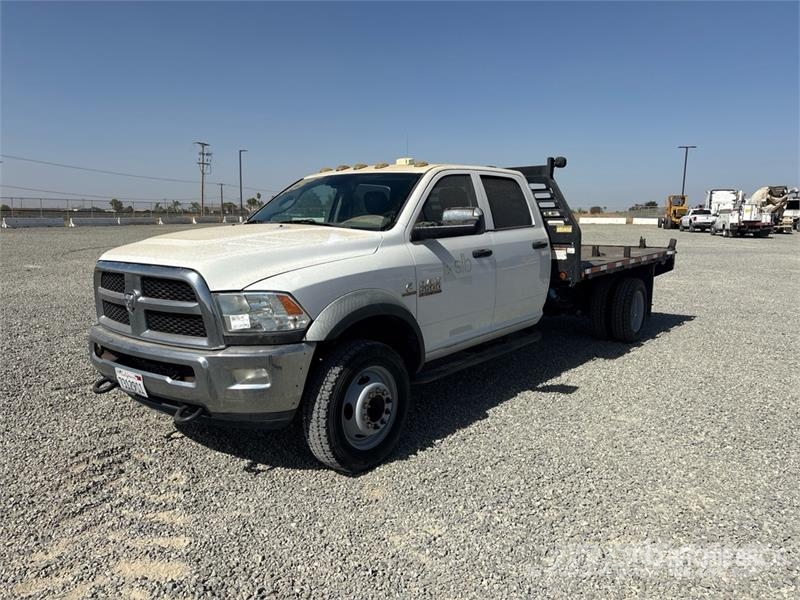 RAM 5500HD Tovornjaki s kesonom/platojem