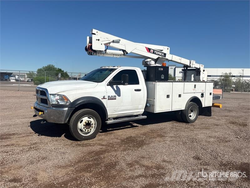 RAM HI RANGER 400 lb Straight Boom on Ram 5500 4x4 Buc Auto korpe