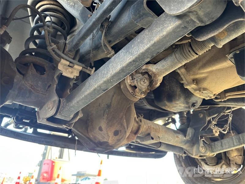 RAM on Ram 4500 4x4 Bucket Truck Ant vilkikų montuojamos kėlimo platformos