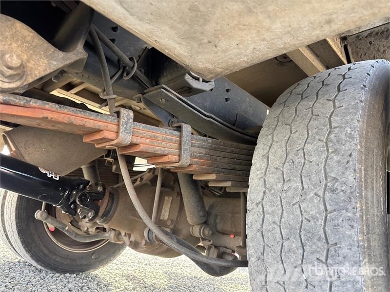 RAM on Ram 4500 4x4 Bucket Truck Ant vilkikų montuojamos kėlimo platformos
