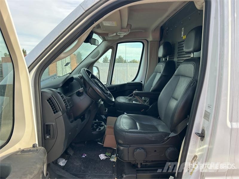 RAM Promaster Carrinhas de caixa fechada