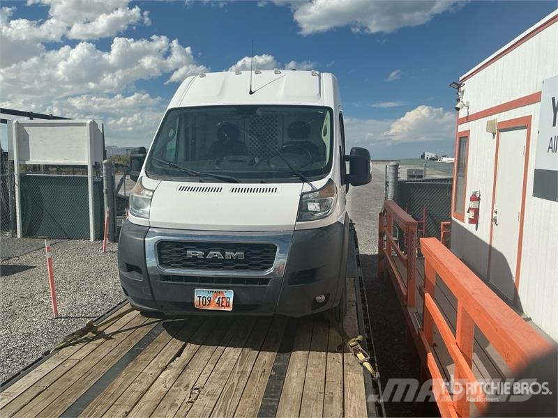 RAM ProMaster 2500 Cargo Van Pakettiautot