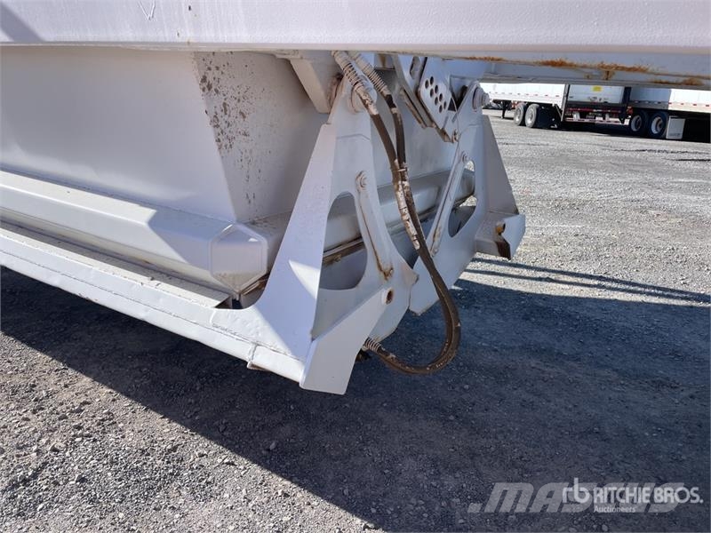 Ranch Tri/A Belly Dump Trailer Damperli römorklari