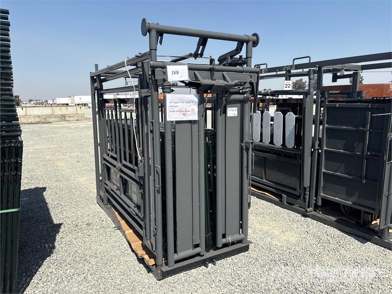 RanchMaster LLH10 10 ft Squeeze Chute (Unused) Další