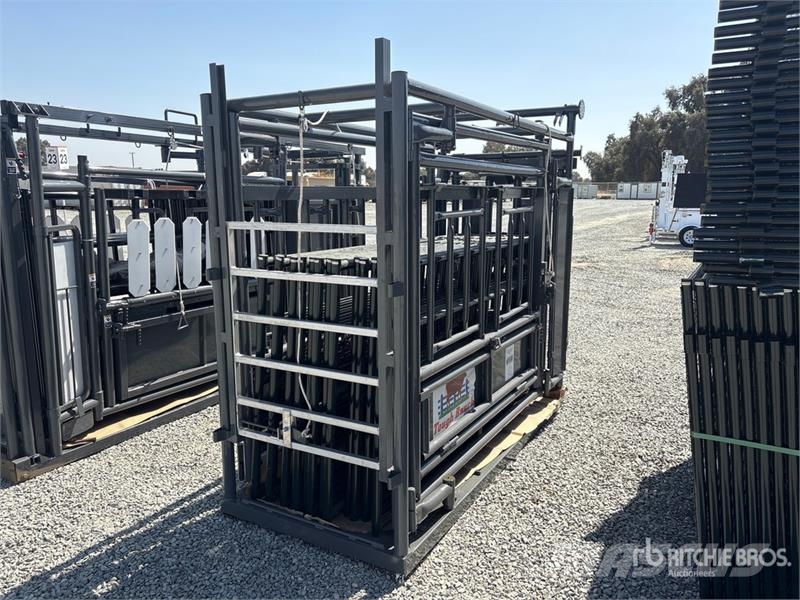 RanchMaster LLH10 10 ft Squeeze Chute (Unused) Další