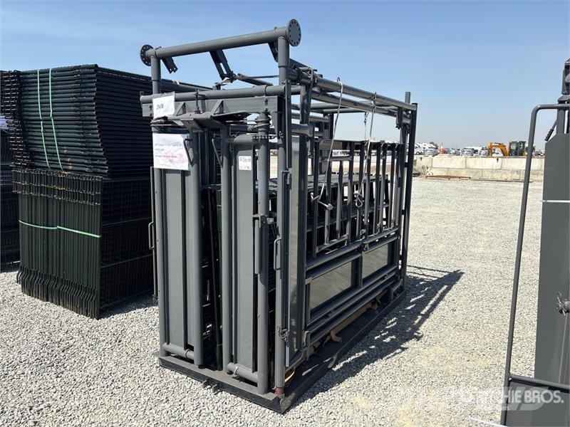RanchMaster LLH10 10 ft Squeeze Chute (Unused) Další
