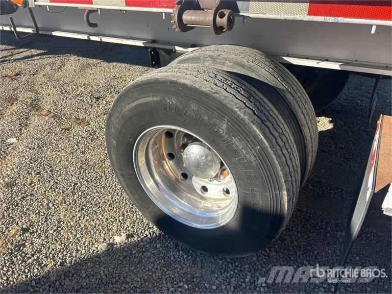 Raven 45 ft T/A 45 Ft T/A Flatbed Trailer Valníky