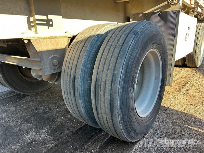 Ravens 1448A66 48 ft T/A Spread Axle Flatbed Trailer Plato/keson prikolice