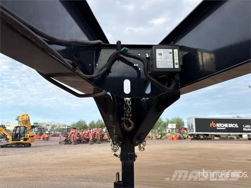 RawMaxx FDX-40-212KHYD 35 ft T/A Gooseneck Equipment Trail Auto pārvadāšanas treileri